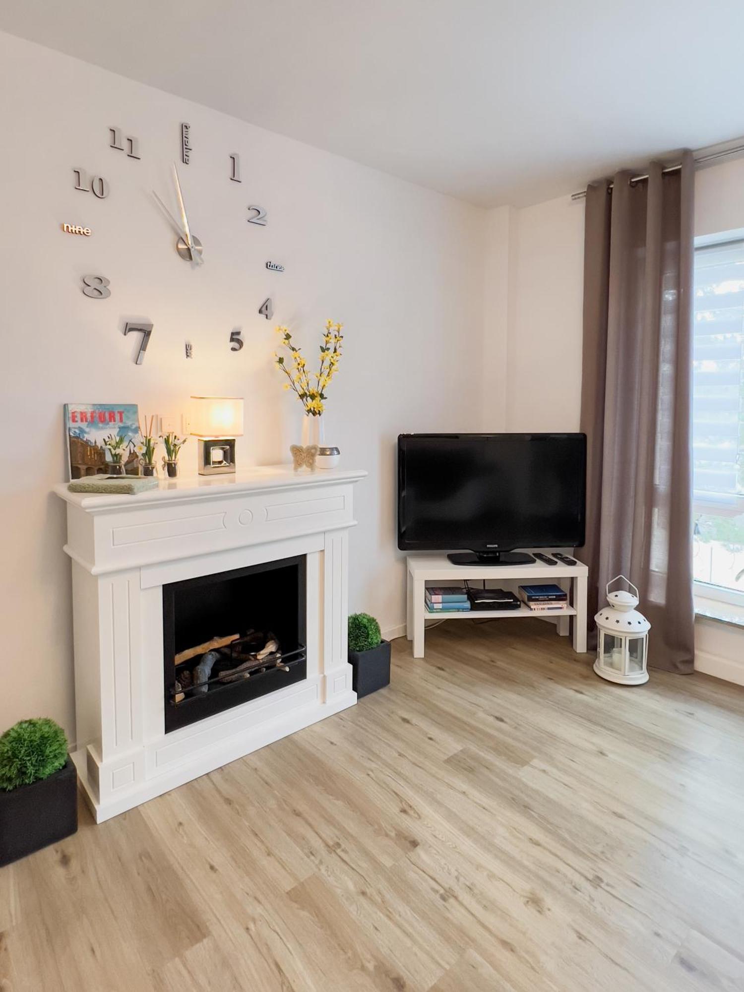 Schoene Helle & Gemuetliche Wohnung In Altstadtnaehe Erfurt Rum bild