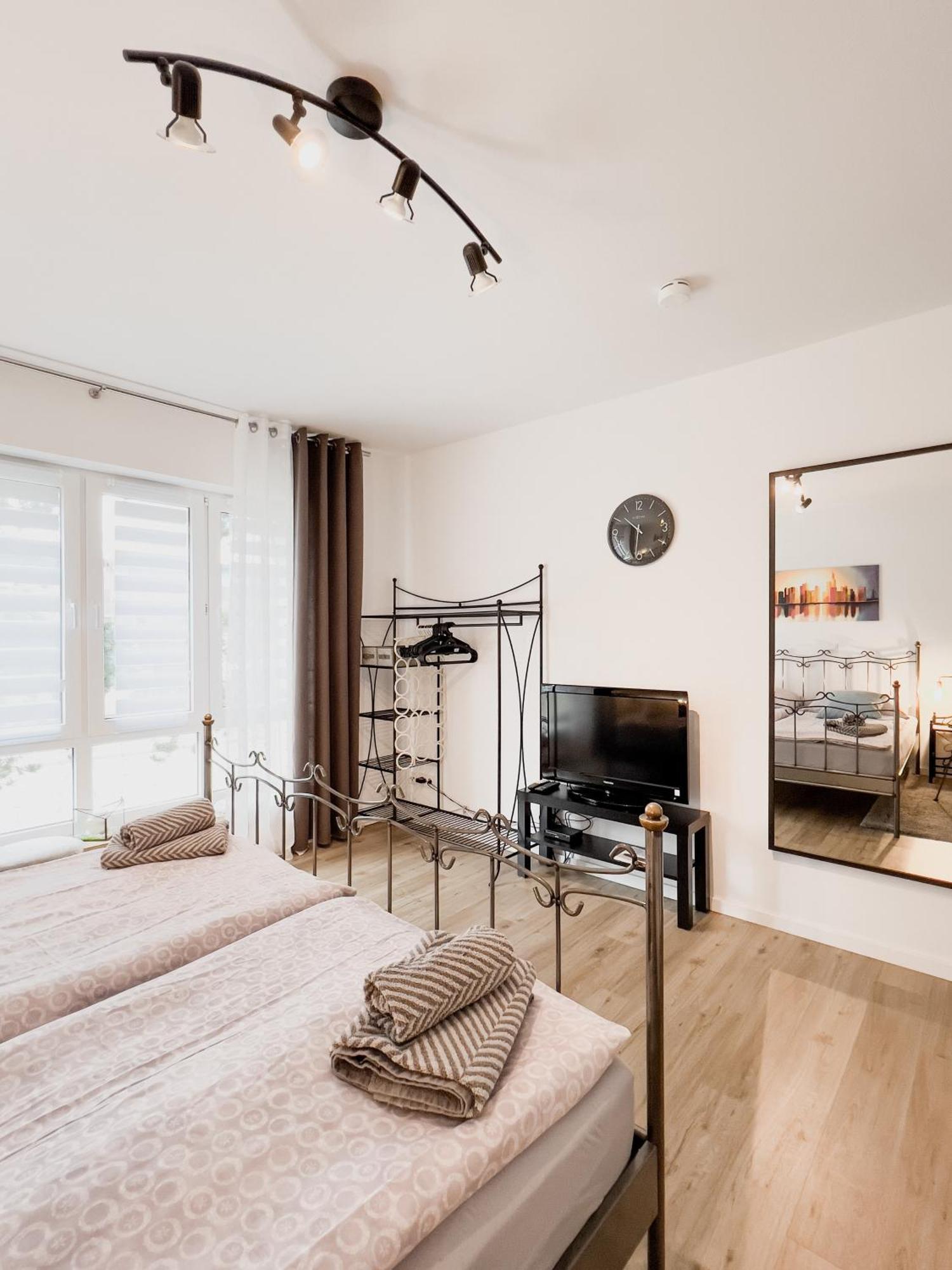 Schoene Helle & Gemuetliche Wohnung In Altstadtnaehe Erfurt Rum bild